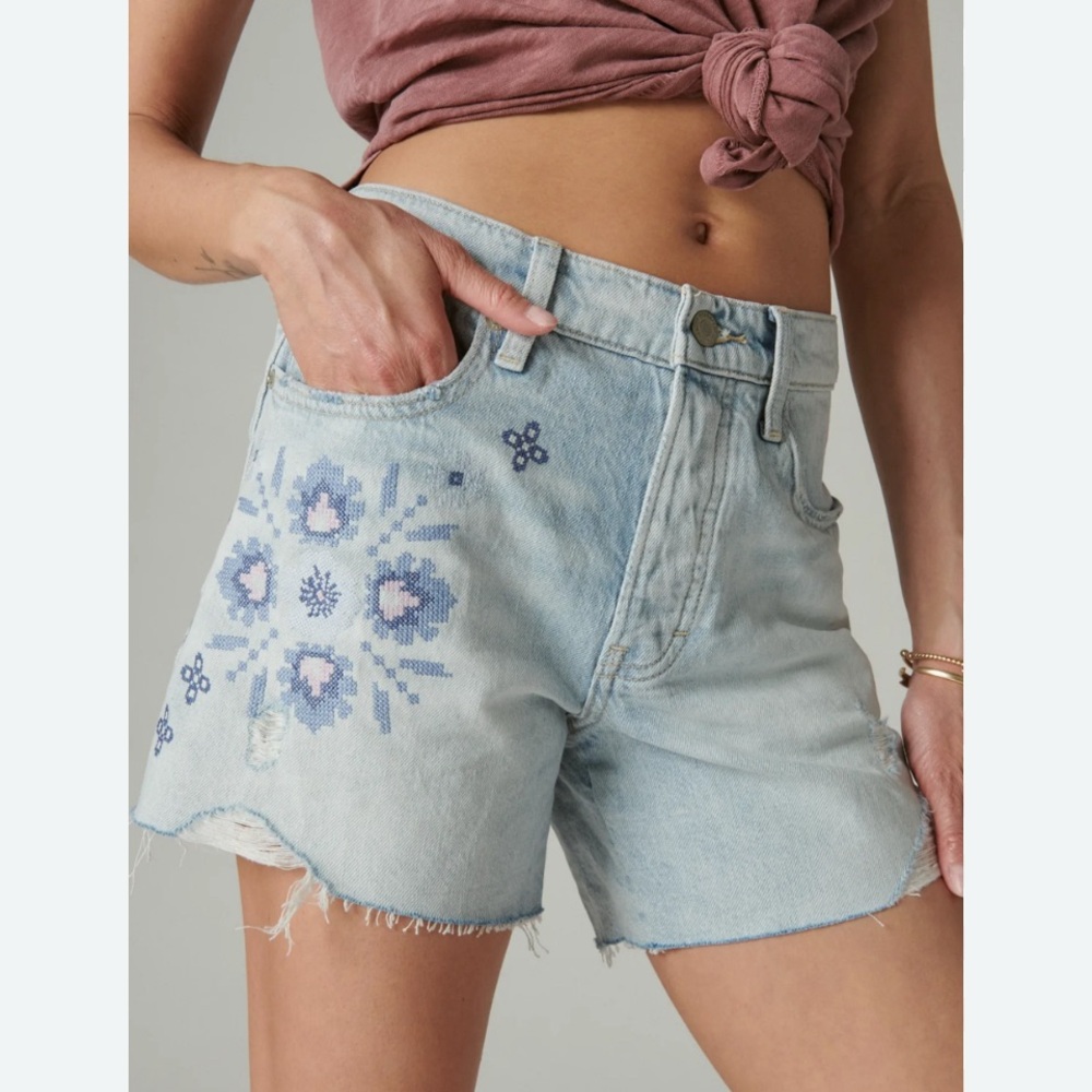 90s Midi Shorts Lucky Brand Embroidered Distressed Shorts Boho Festival